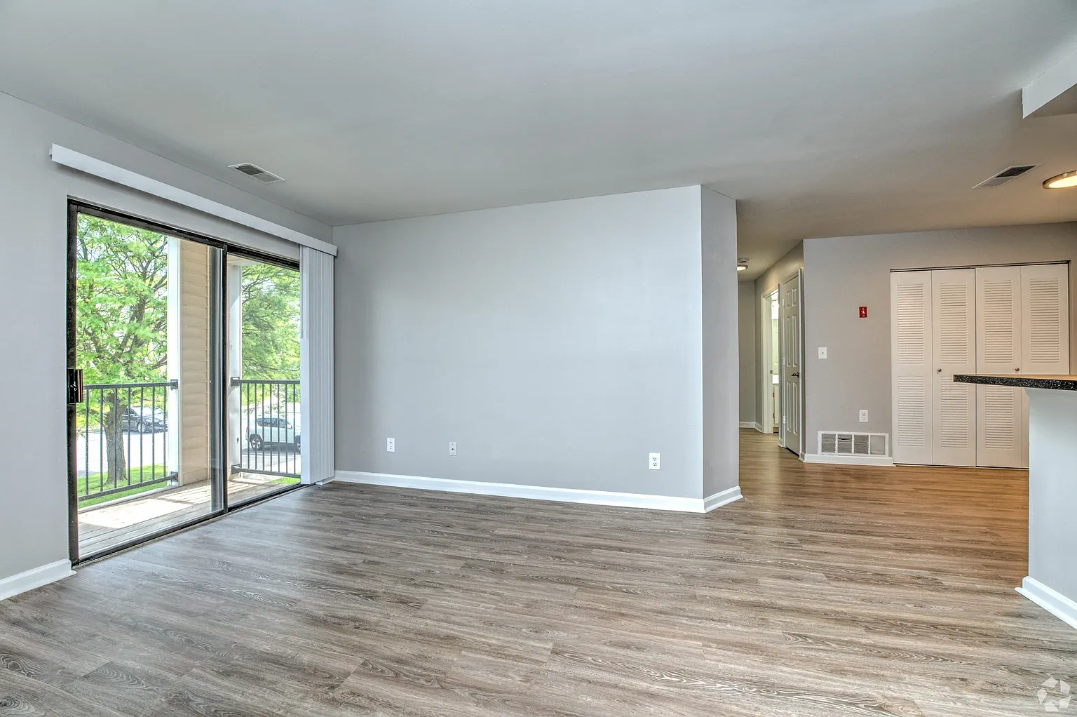 Boulder Pointe Apartments – photo 1