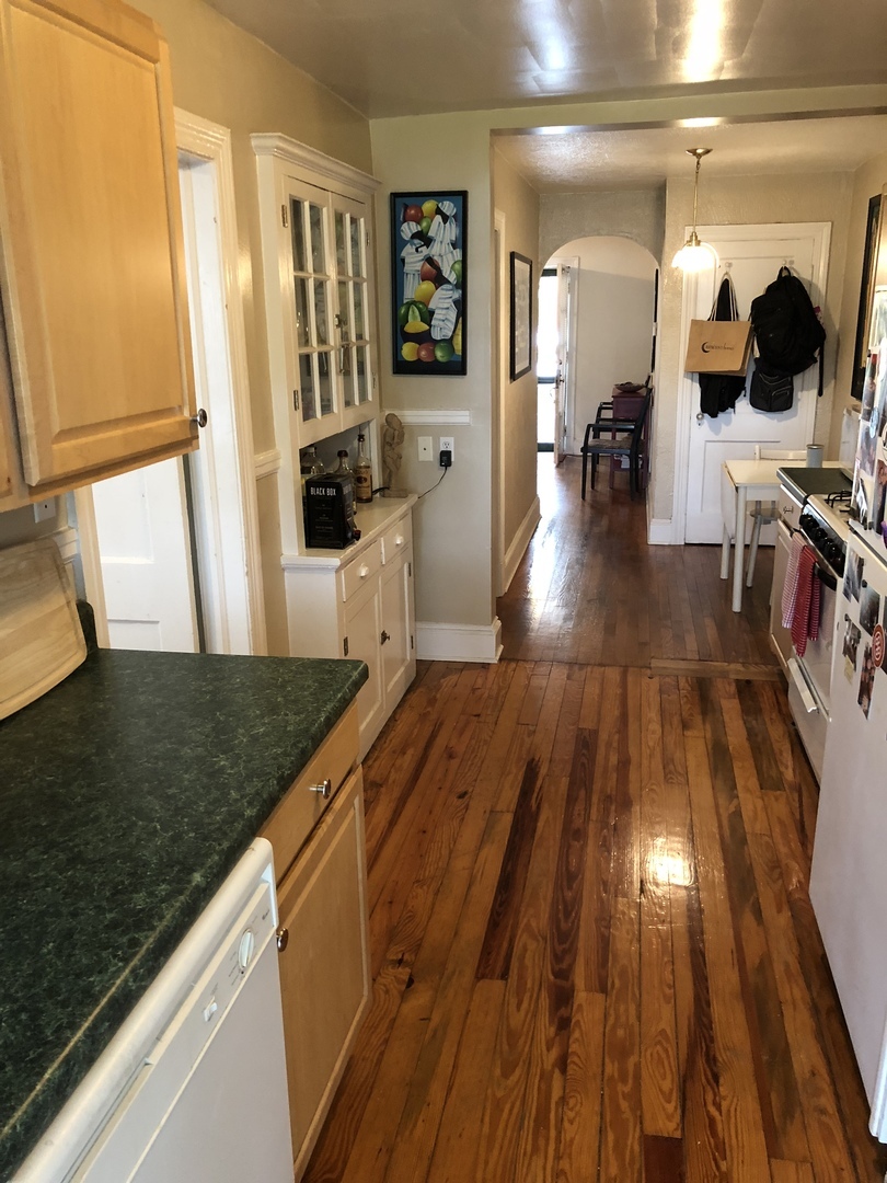 3415 Stuart Ave unit Apt #1st Flr – photo 2