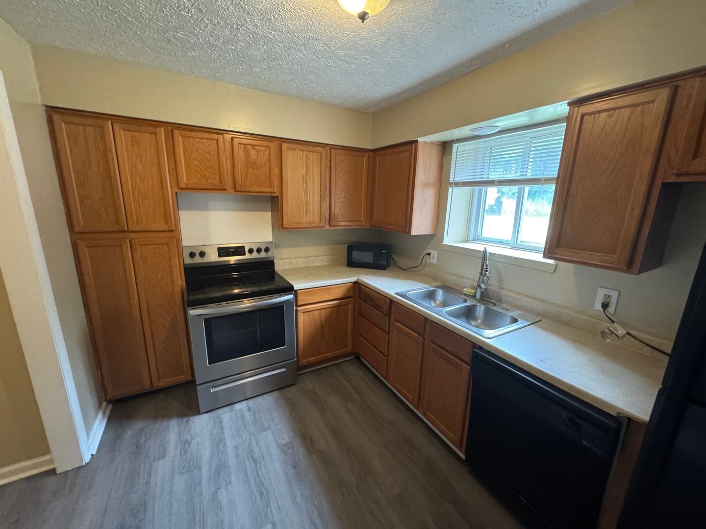 1196 Ritchie Rd unit 2 – photo 2