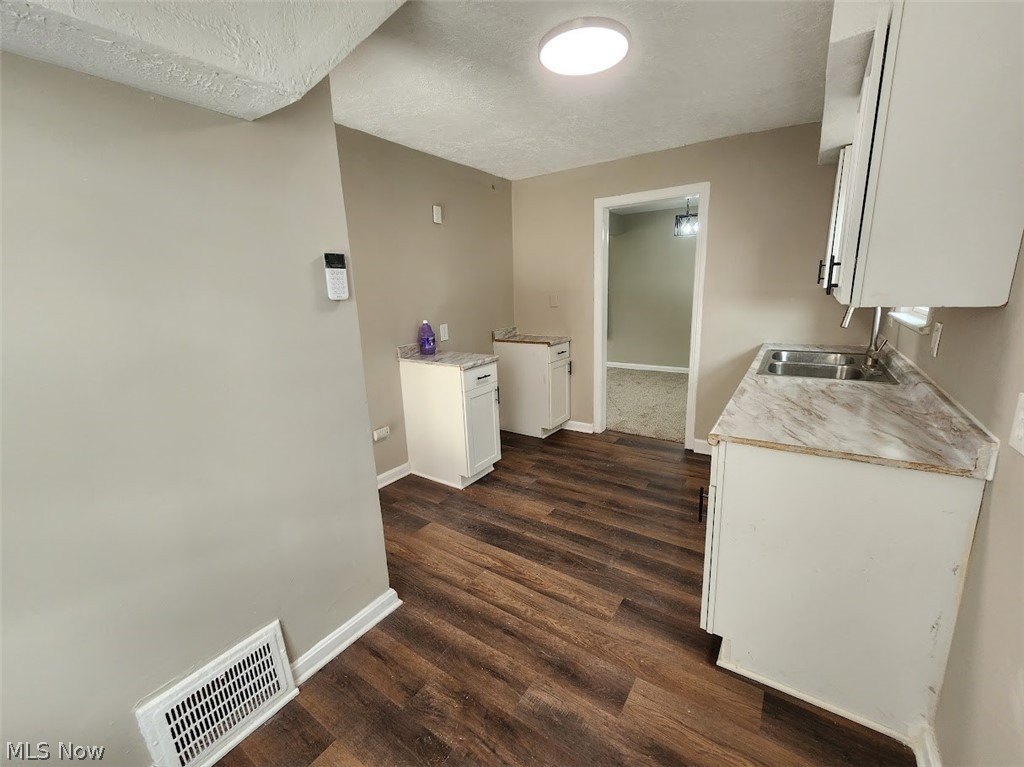 16401 Judson Dr – photo 2