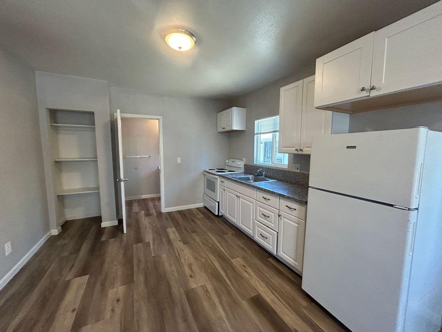 624 J St unit 624 J Street – photo 3