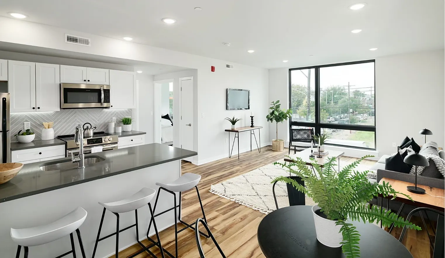 171 W. Berks St. – photo 4