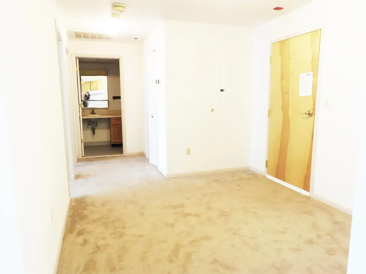 226 Prospect Street: Adult Living – photo 4
