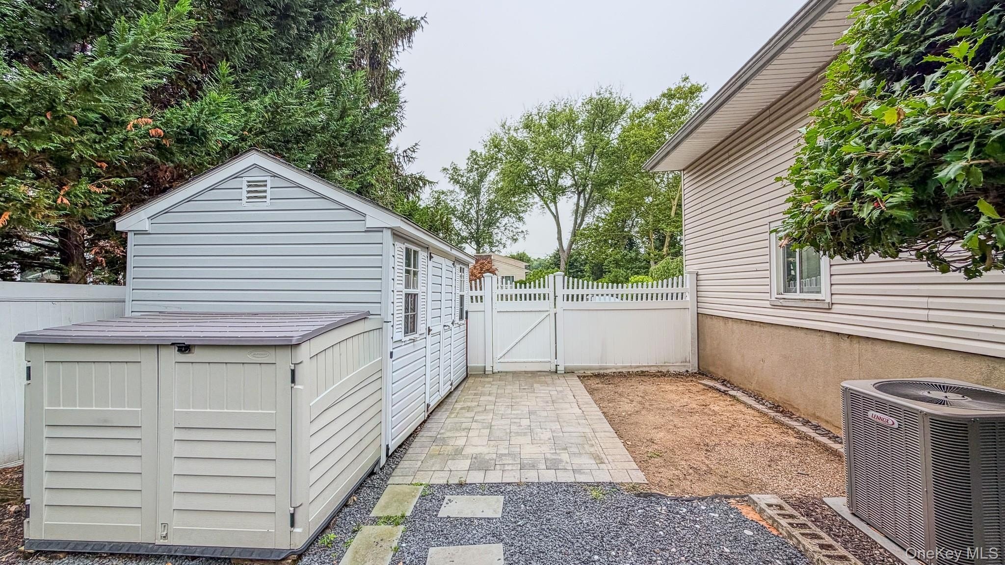 16 Brookside Dr – photo 2