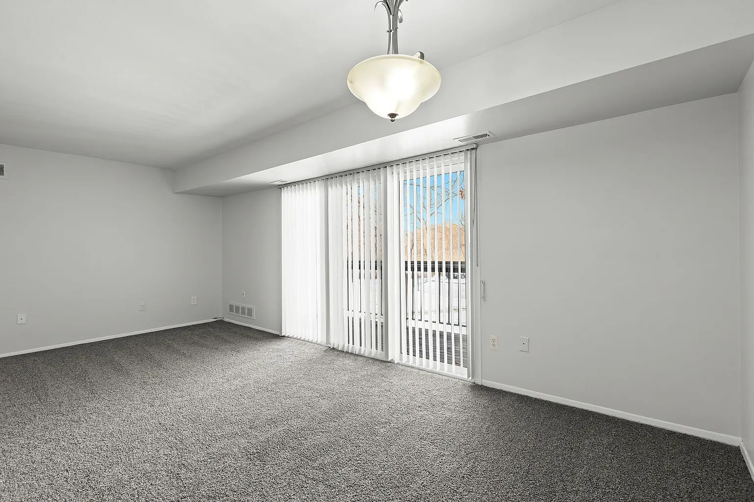 Willow Tree Apartments – photo 3