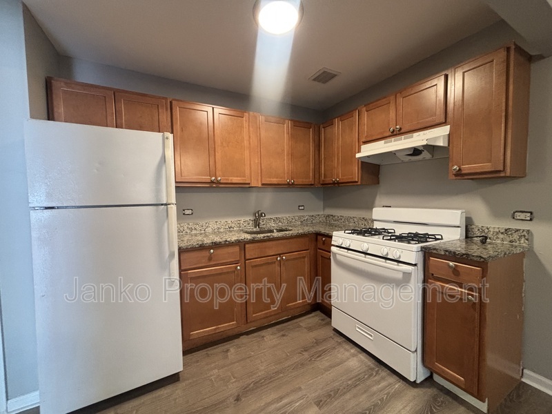 3341 Commercial Ave unit 9 # SOUTH – photo 1
