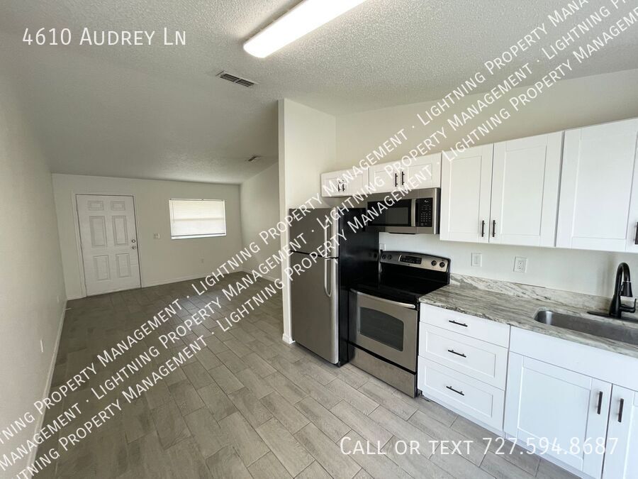 4610 Audrey Ln – photo 5