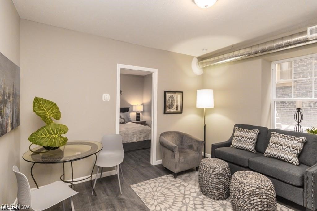 14814 Clifton Blvd #201 – photo 5