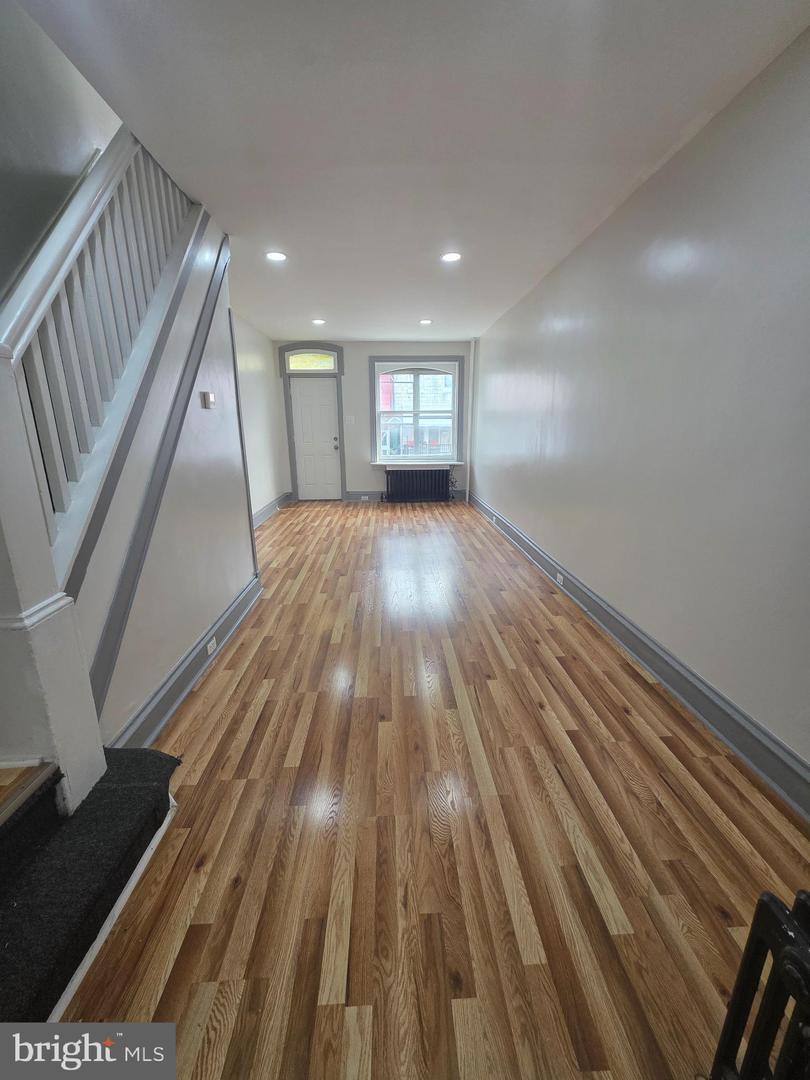 1121 Douglass St – photo 3