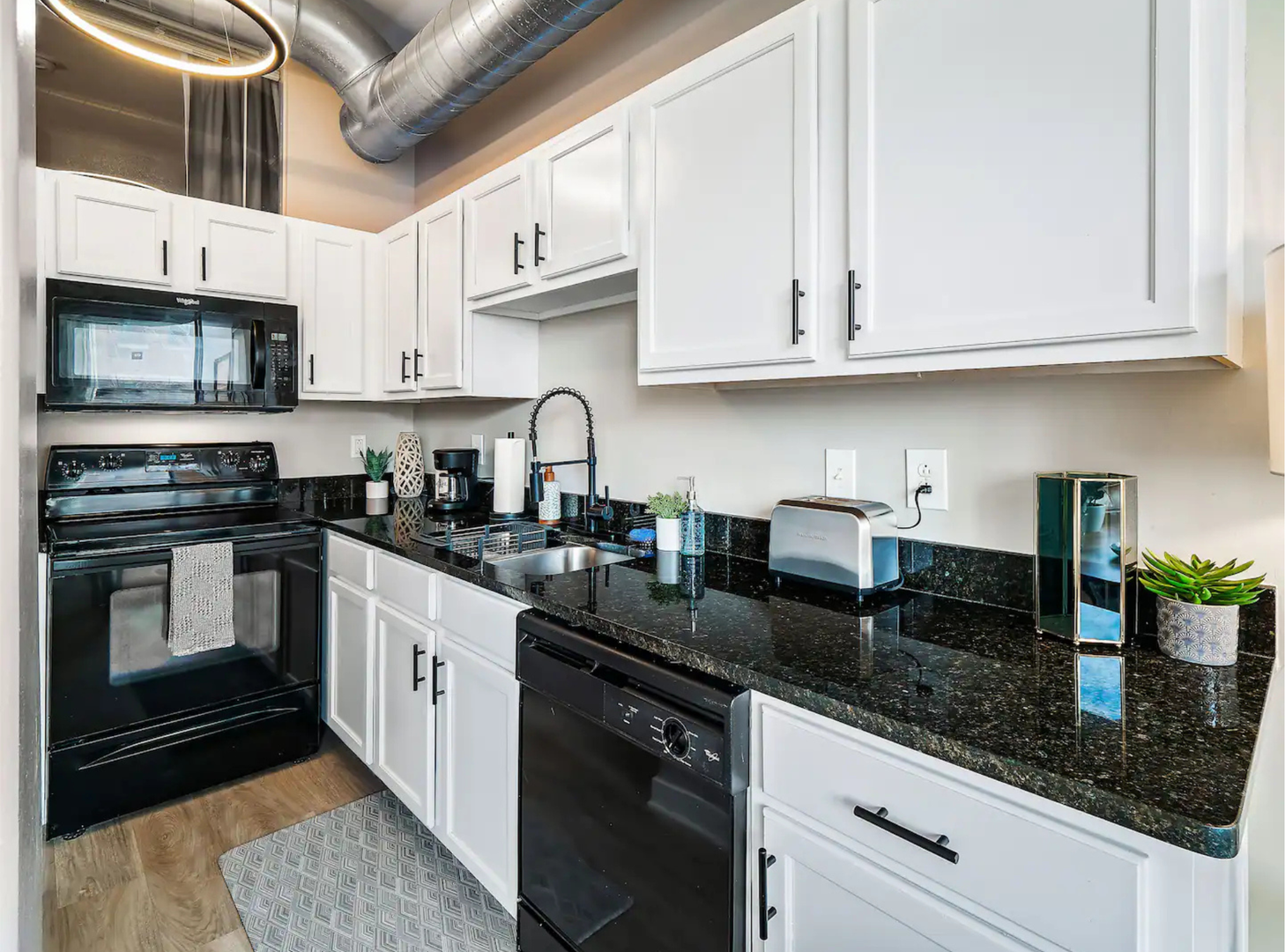 1211 West 9th Street – photo 2