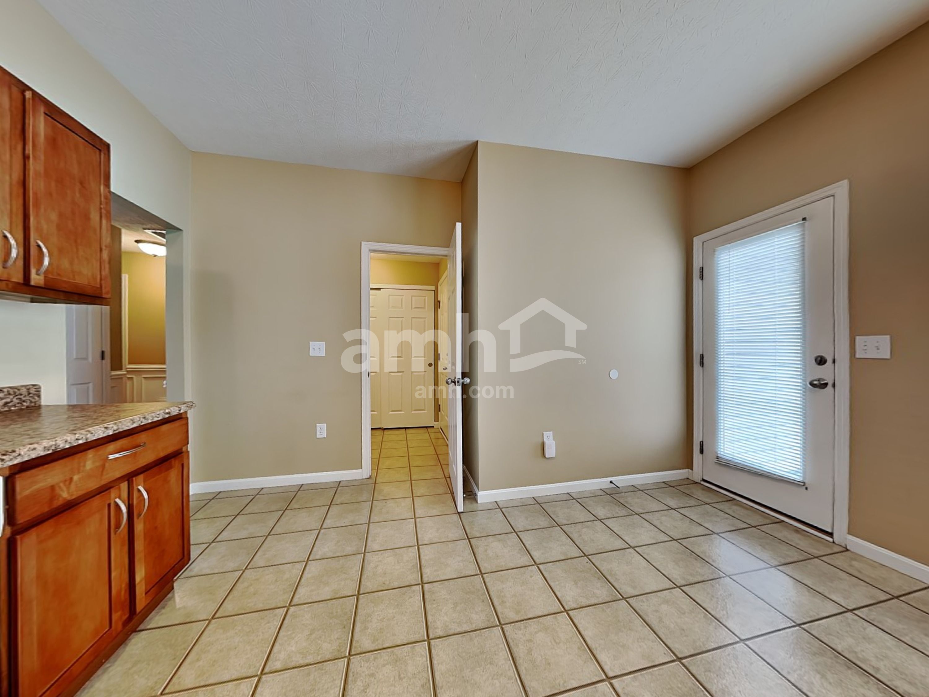 4207 N Yorkshire Square – photo 5
