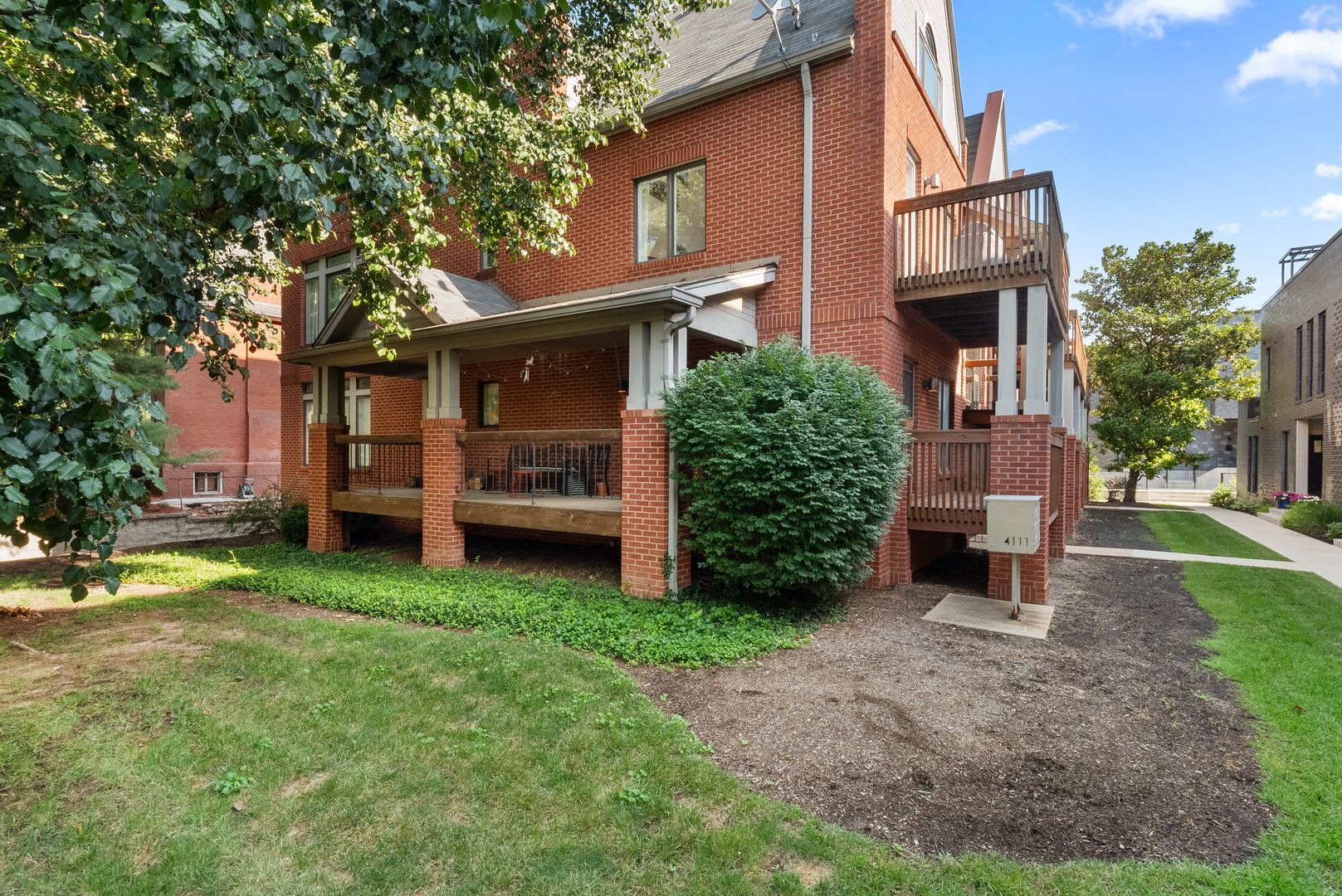 4111 W Pine Blvd – photo 2