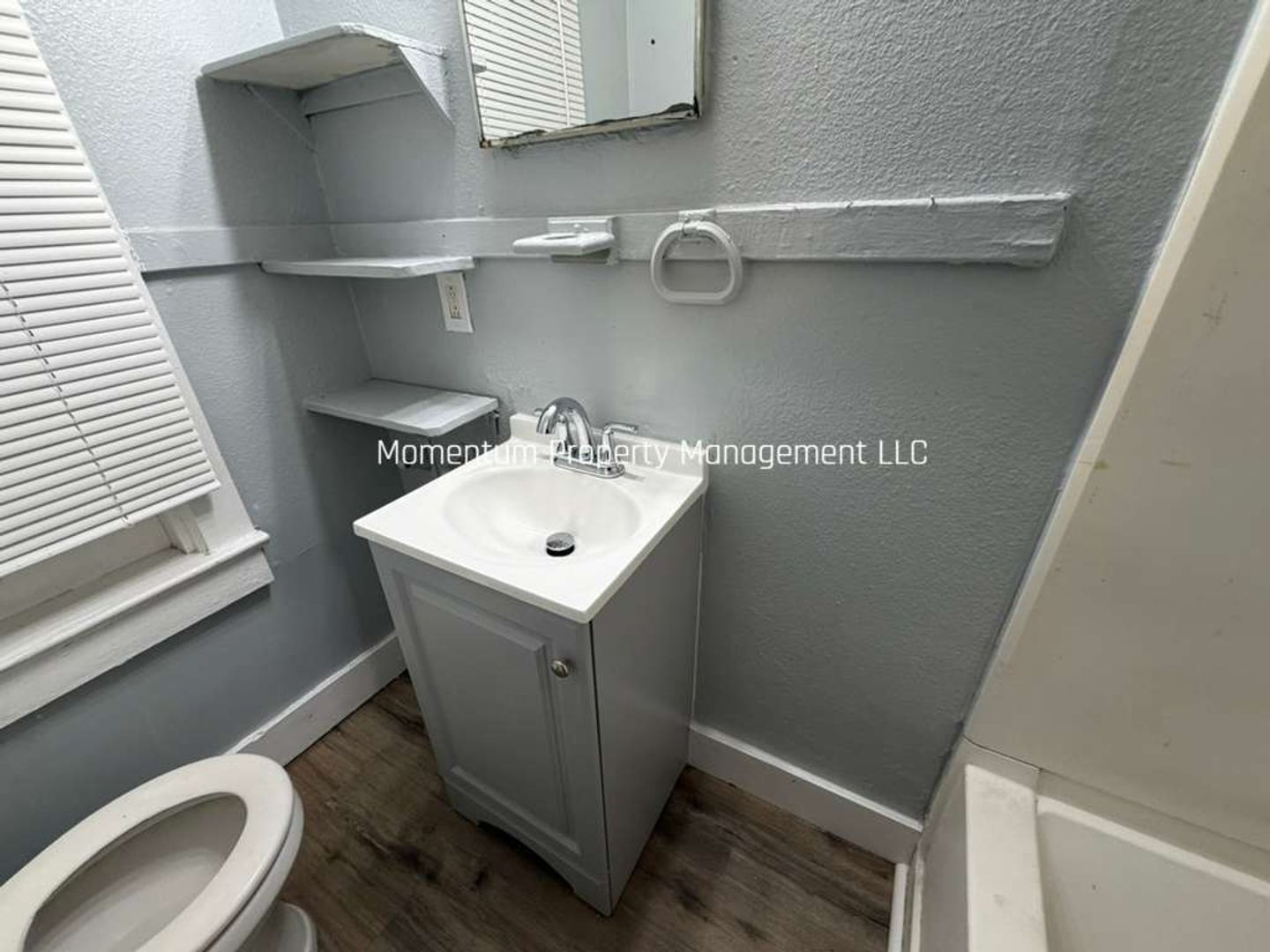 8209 1/2 N 12th St – photo 3