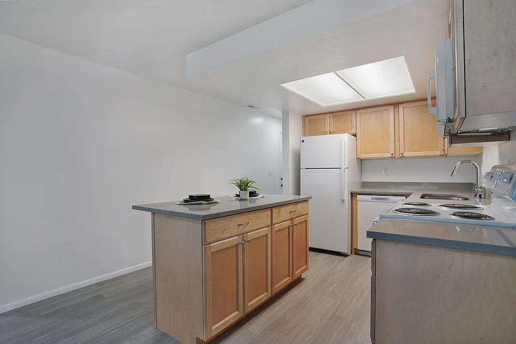 Valley Park Apartments – photo 4