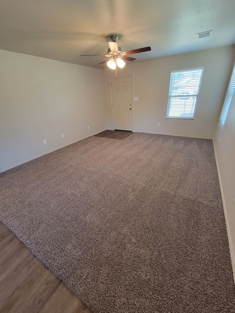 2136 Heritage Mdw Ln – photo 4