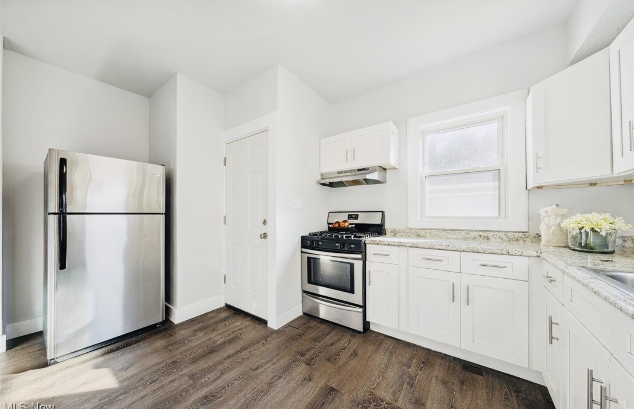 3230 Euclid Heights Blvd unit North - Mid Term Listing – photo 5
