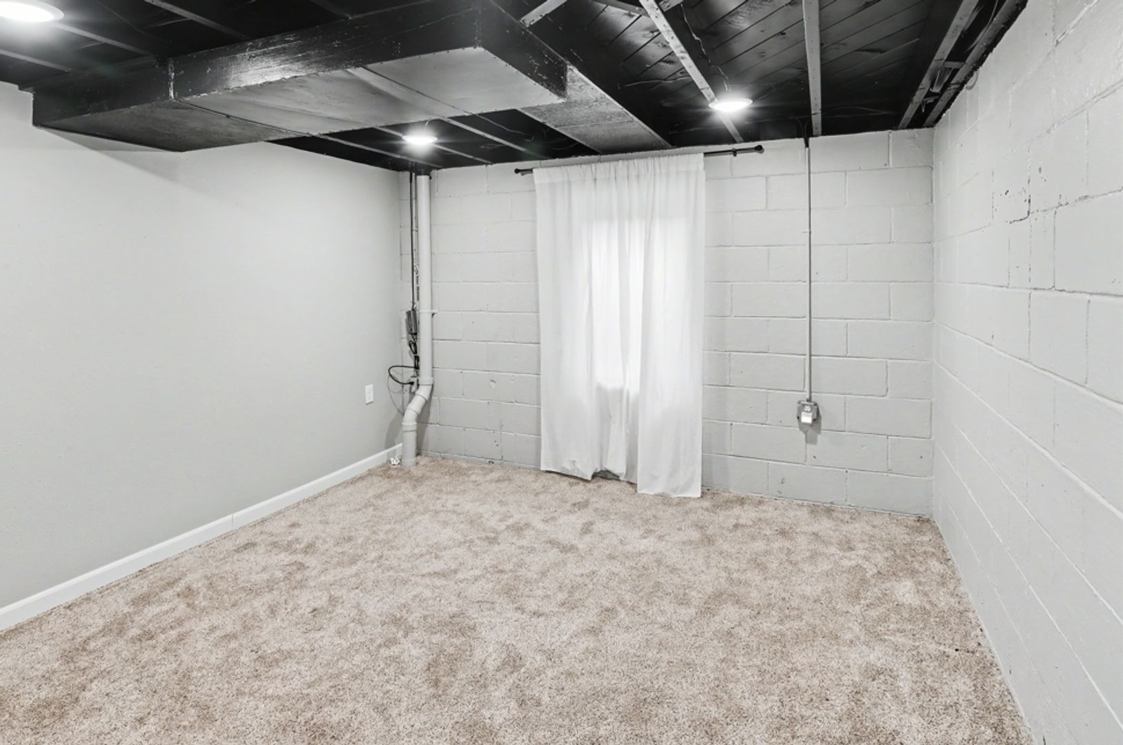 914 W 5th St – photo 5