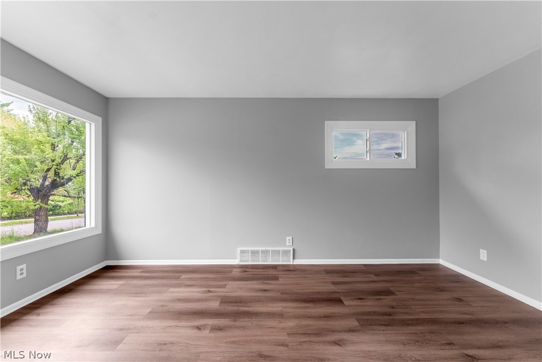 16605 Glenpark Ave – photo 5
