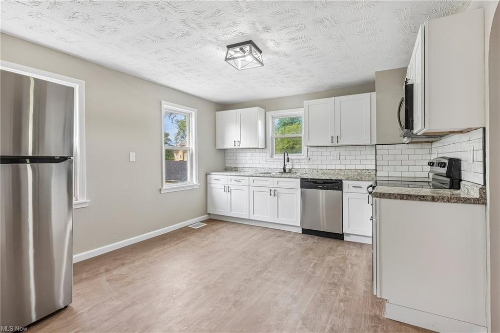 3535 Erin Ave unit Upper – photo 2