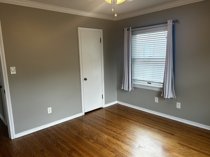 2421 Clarendon Ave – photo 4