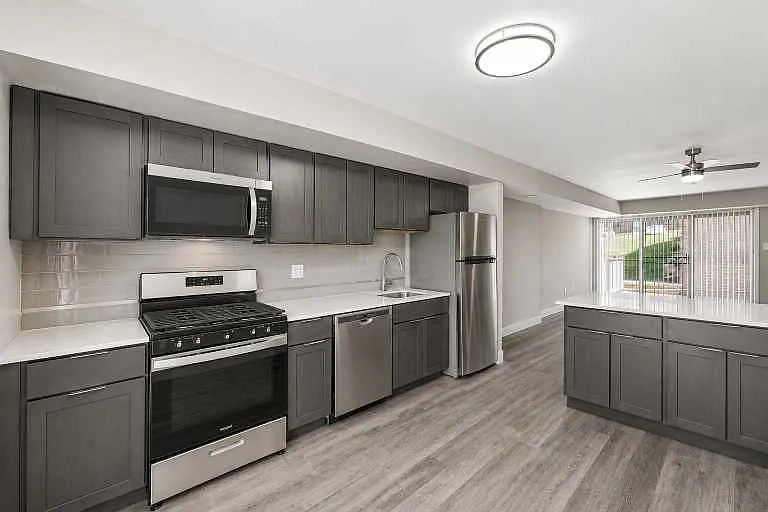 The Glen at Bucks Apartments and Townhomes – photo 2