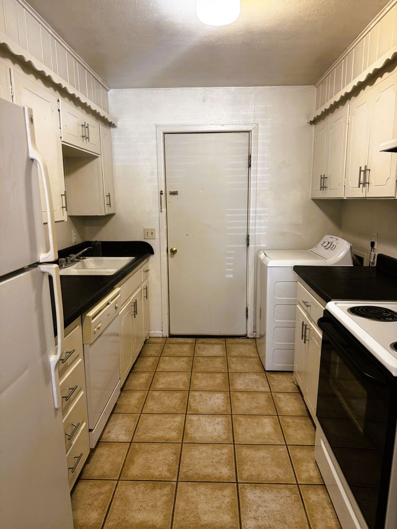 2014 54th St unit A – photo 4