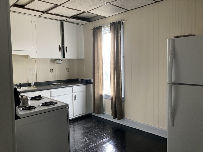 133 S Marietta St unit Down – photo 4
