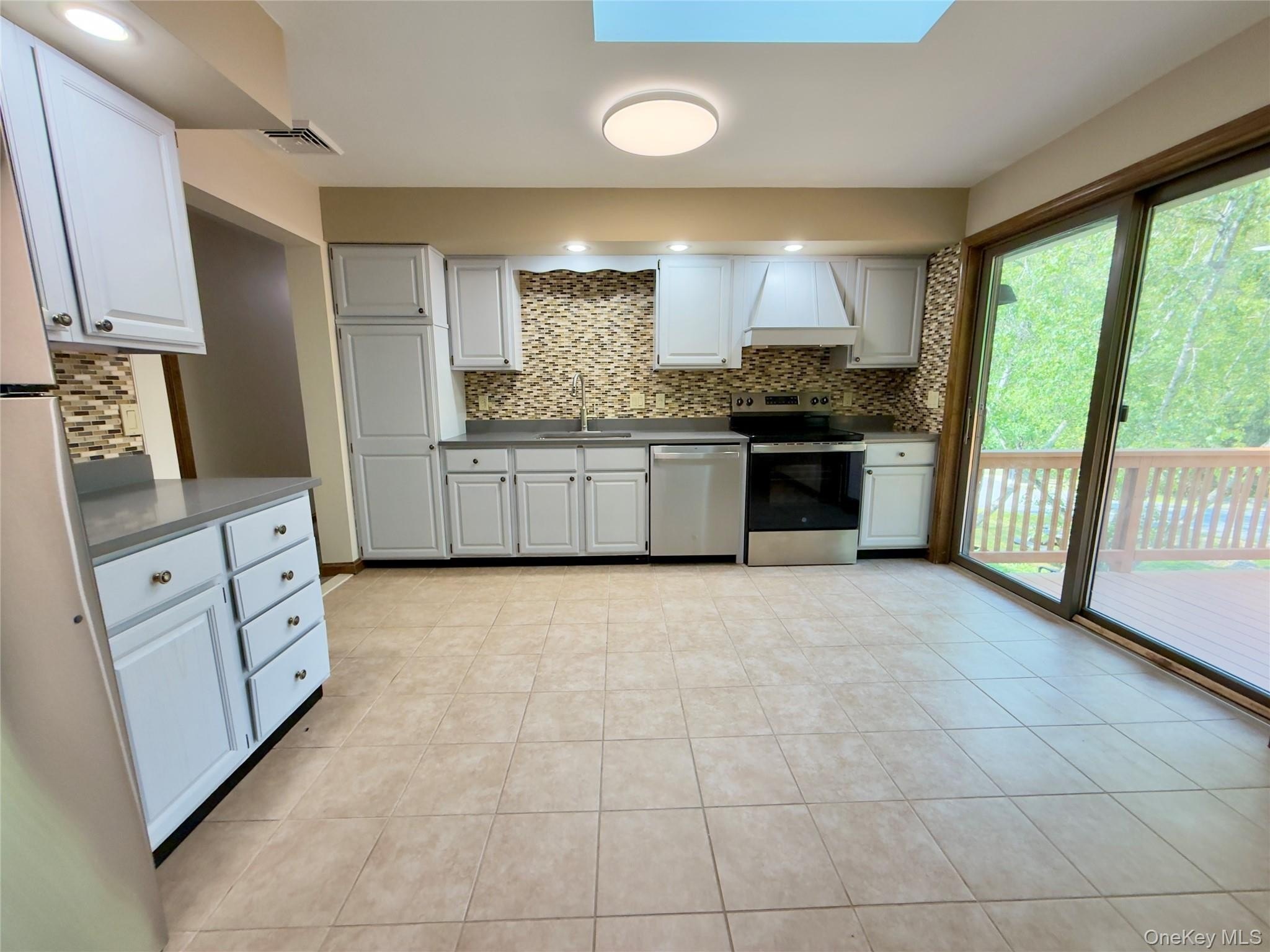 709 Bloomingburg Rd – photo 2