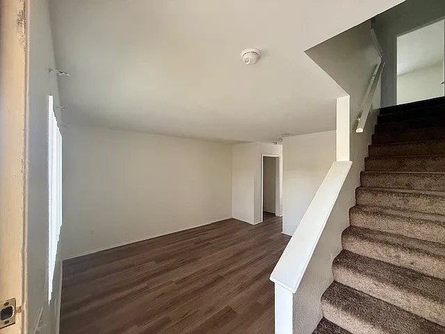 Yucca Apartments – photo 1