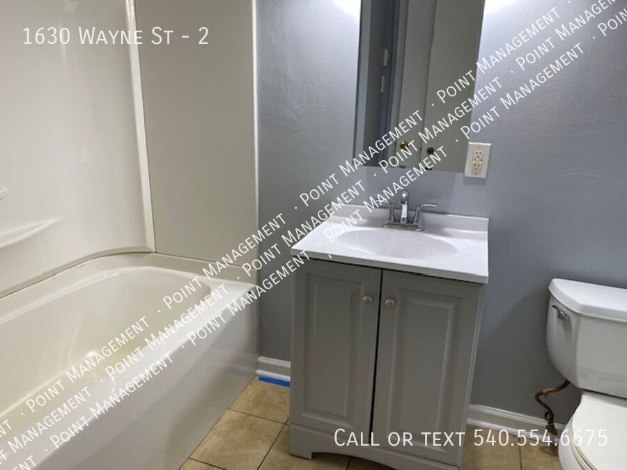 1630 Wayne St NE – photo 2