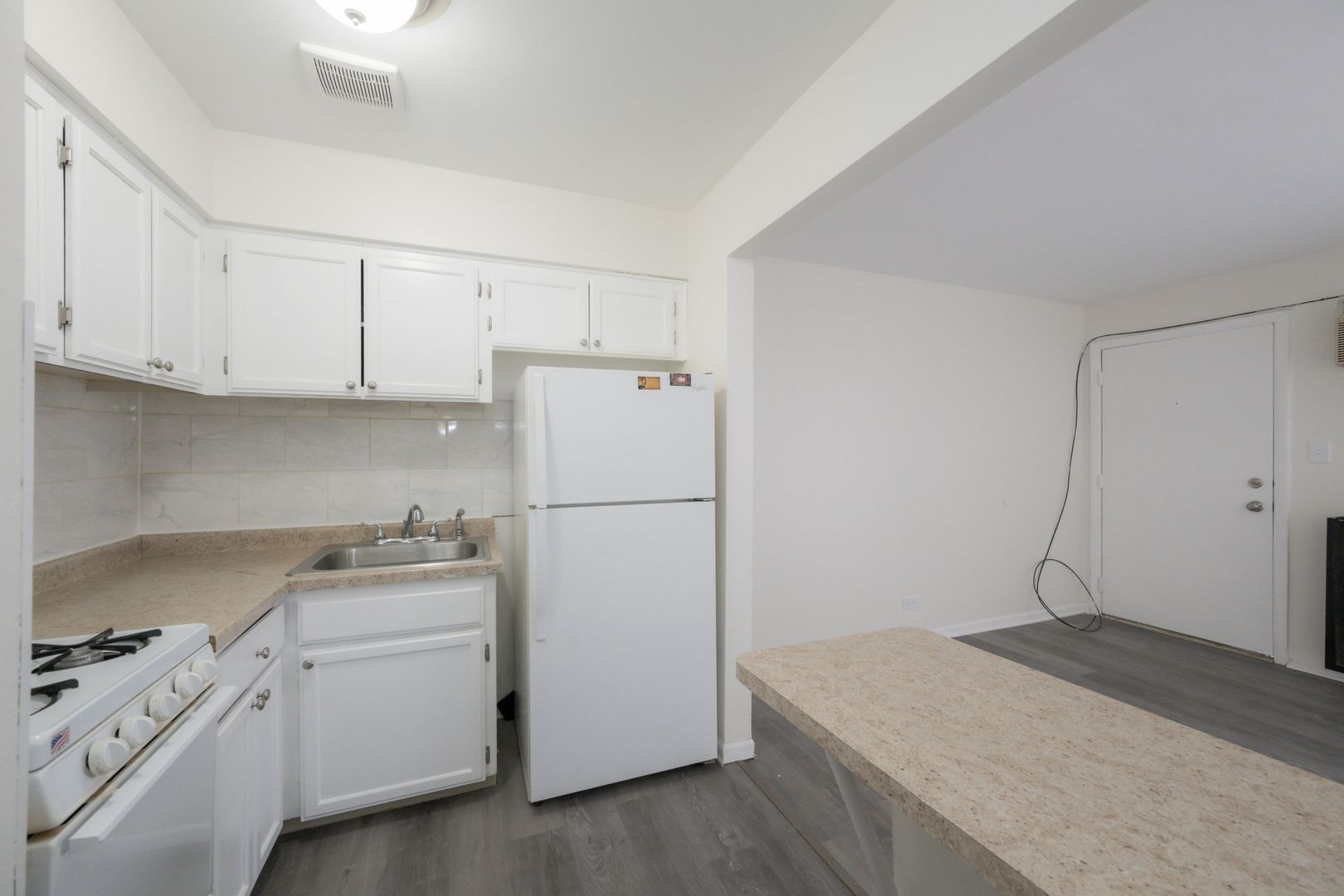 15311 Knox Ave – photo 4
