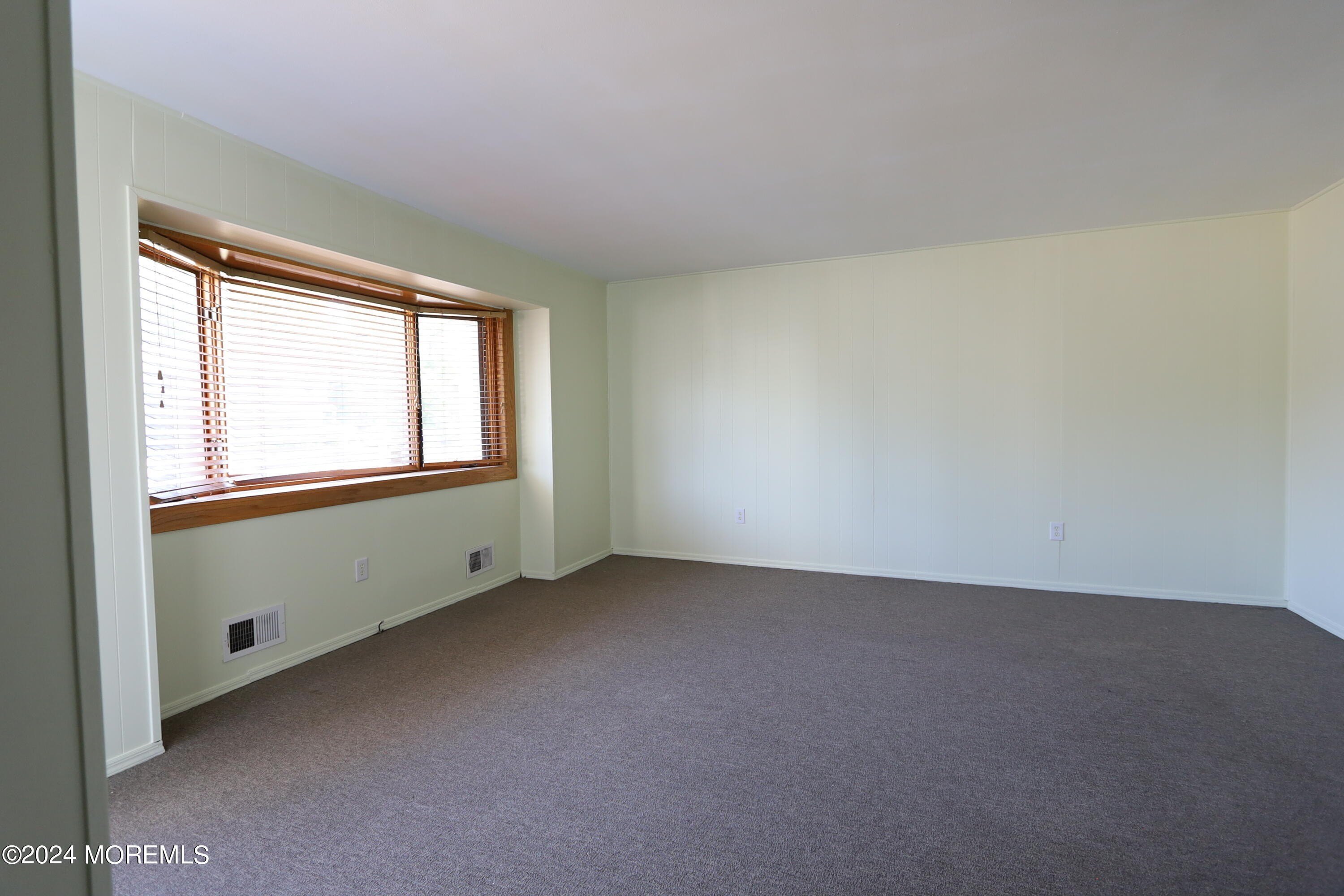 814 Laurel St – photo 5