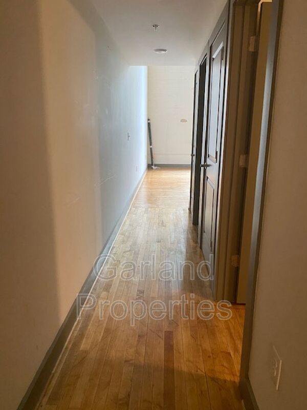 821 Salem Ave SW unit 4 – photo 3