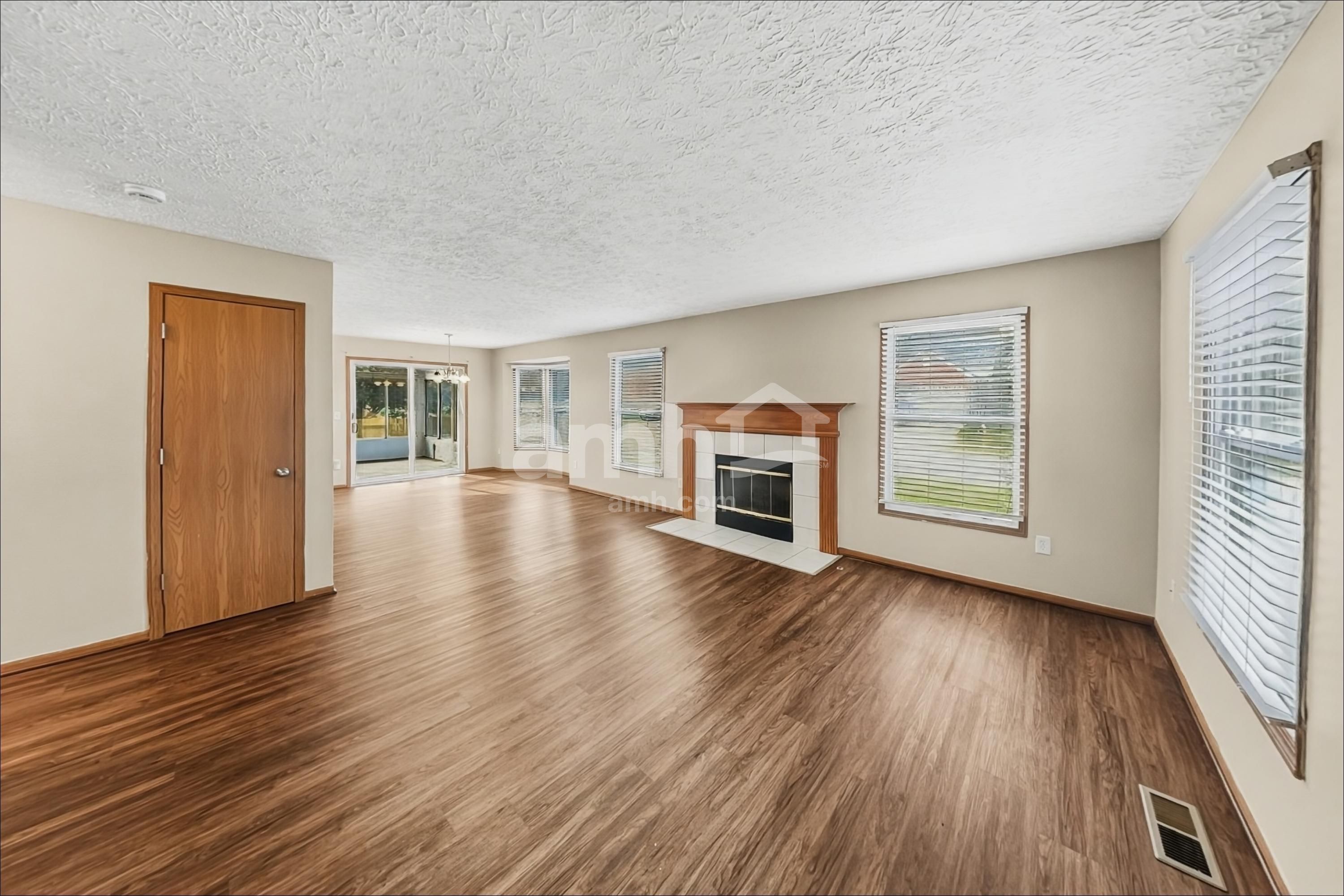 825 Whitehead Dr – photo 5