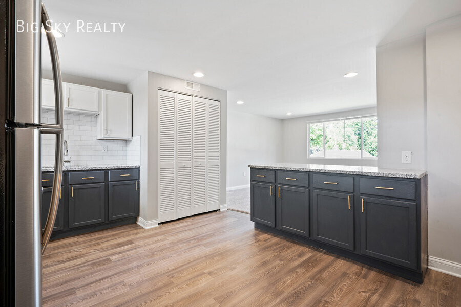 126 Town St – photo 2