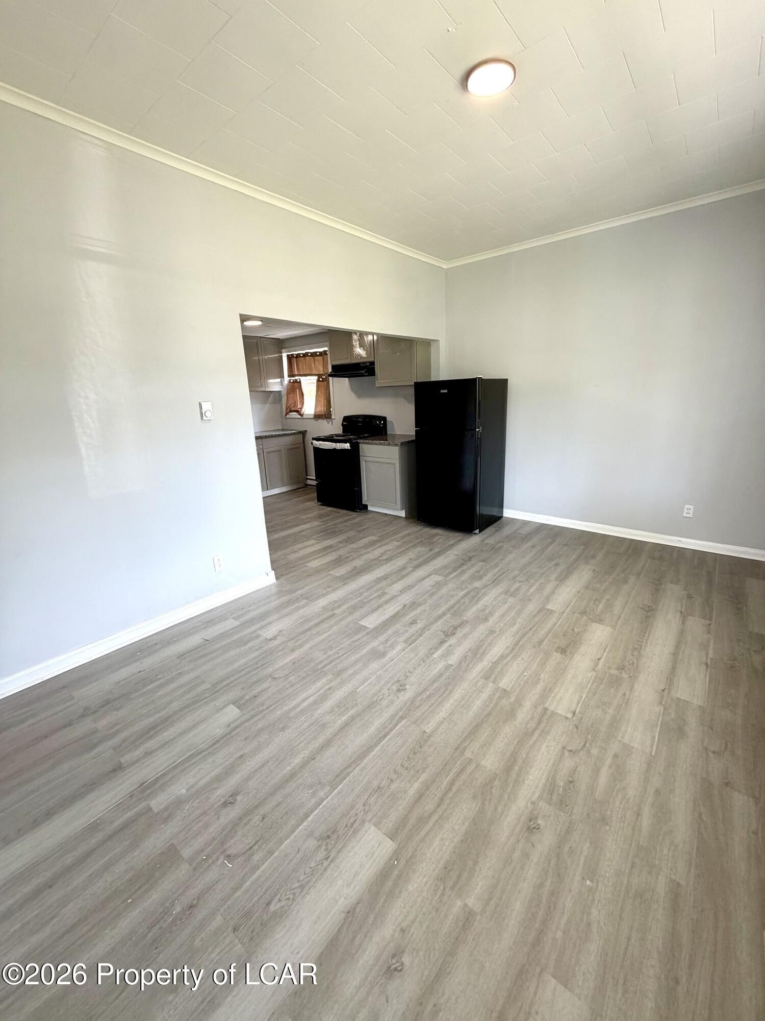74 1st St – photo 5