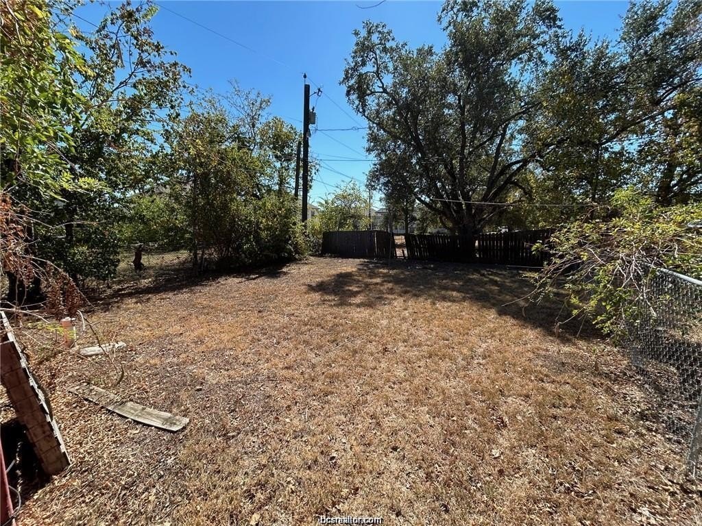 216 Montclair Ave – photo 3