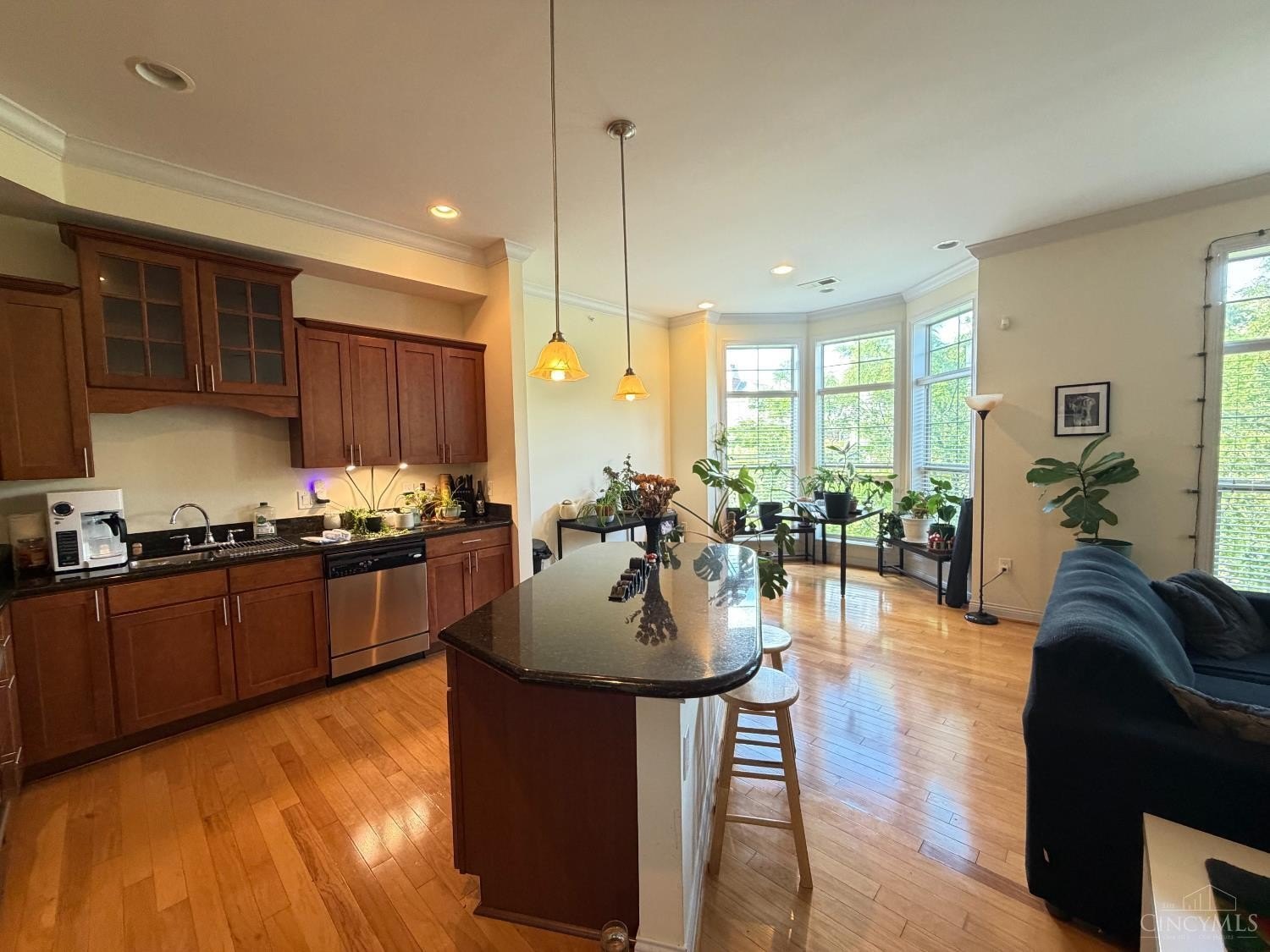 219 Stetson St – photo 5