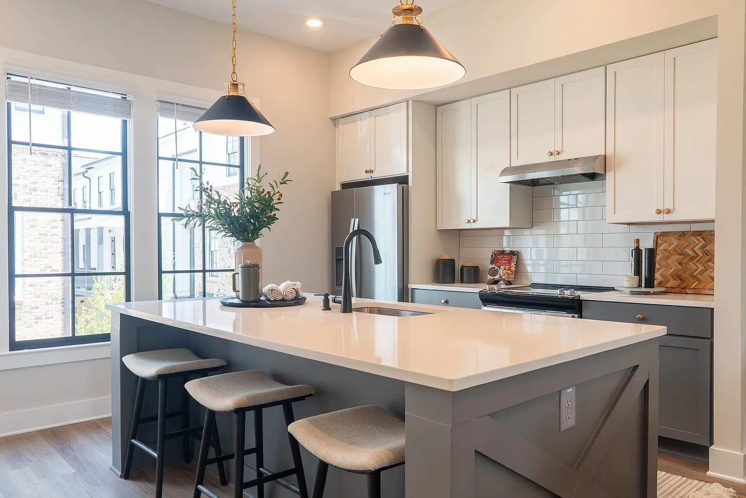 801 North Central – photo 2
