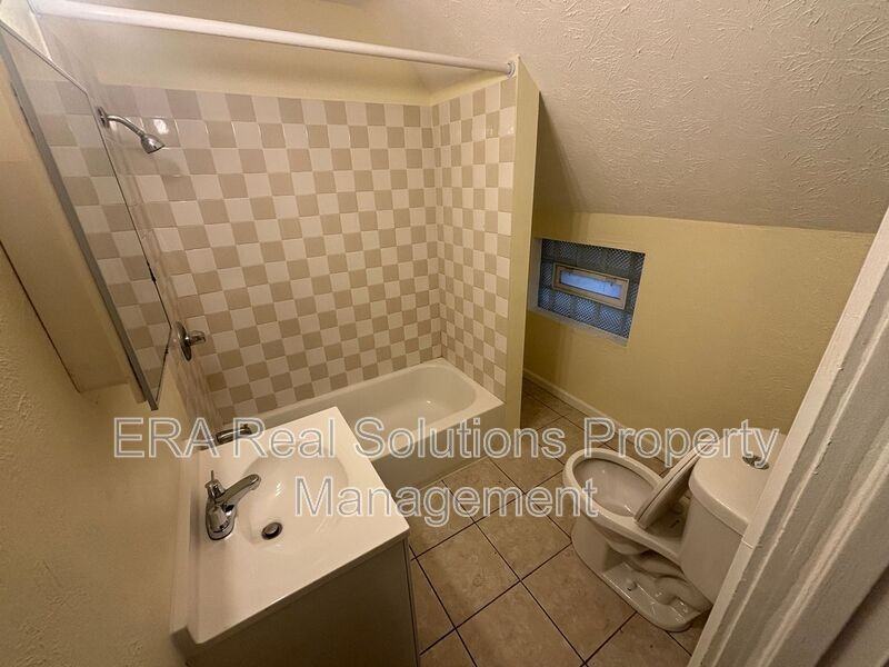 1978 W 93rd St unit UPPERUNIT – photo 5