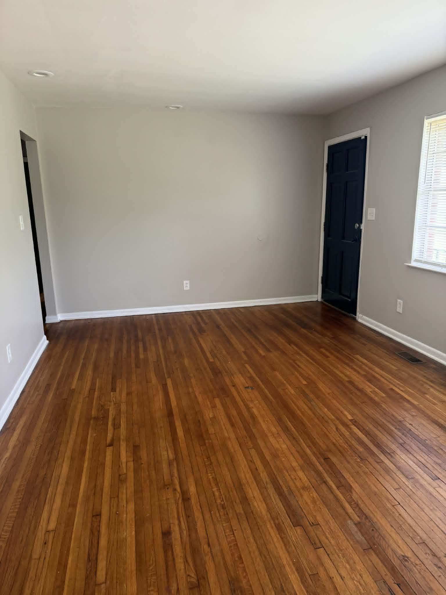 1677 Pine Ave SW – photo 3