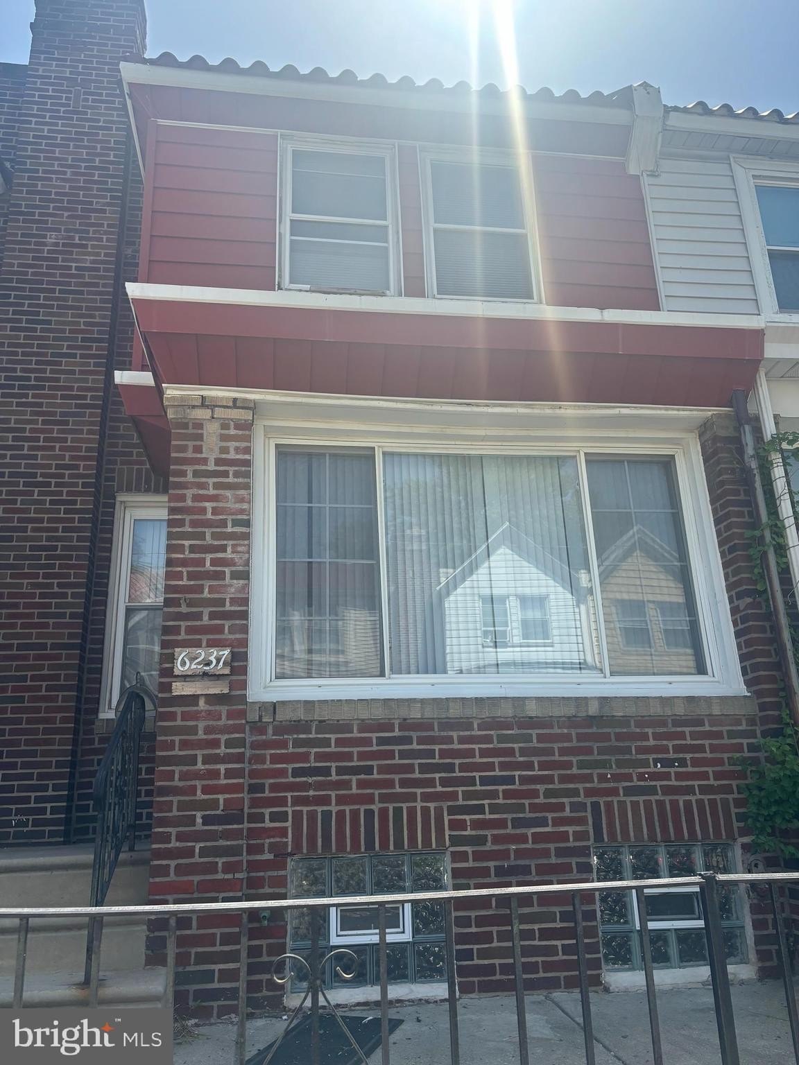 6237 N Bouvier St – photo 1