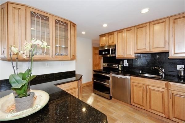 22 Westlund Rd – photo 5