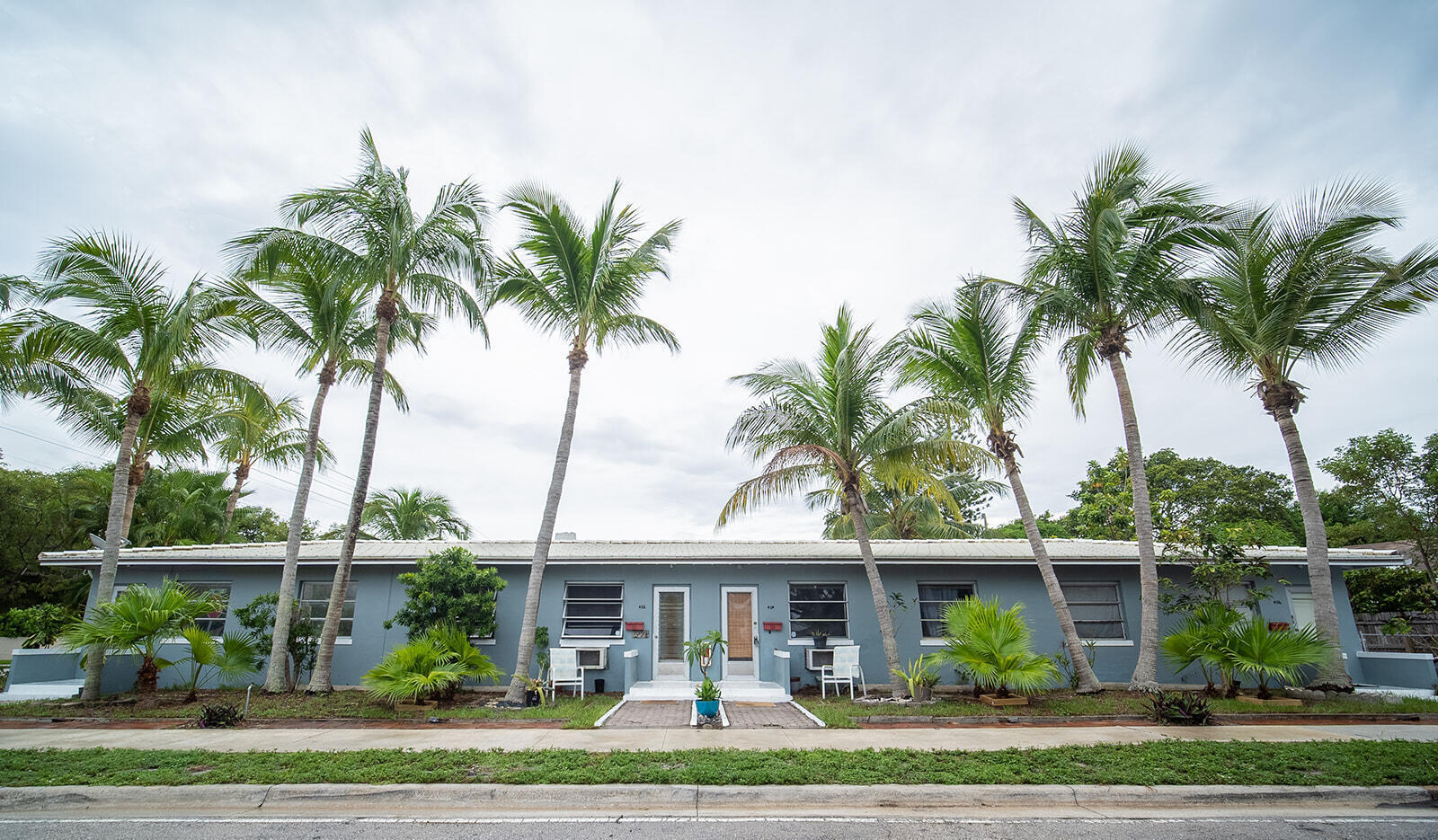 400 51st St unit 404 – photo 1