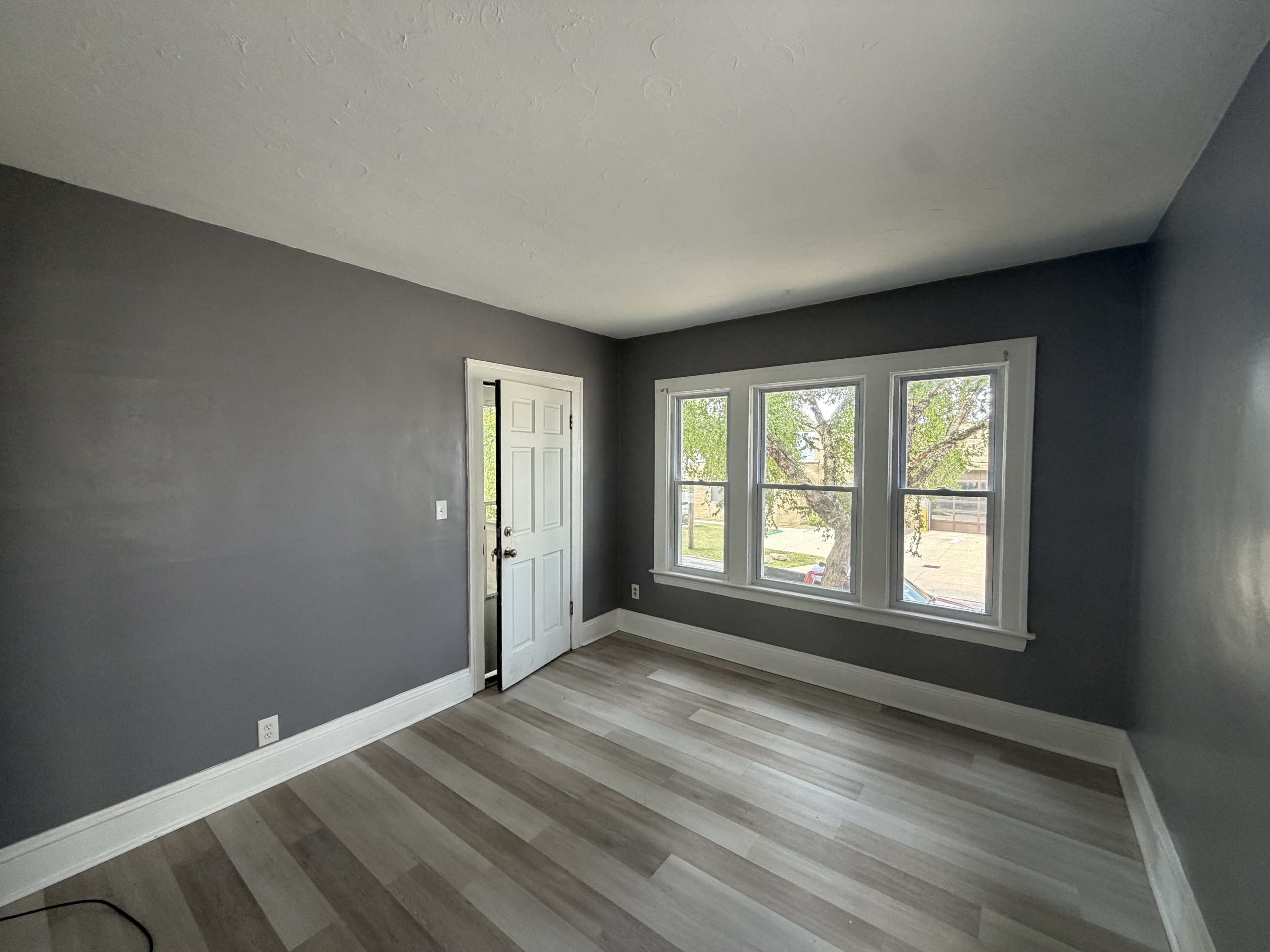 3235 W 121st St – photo 4