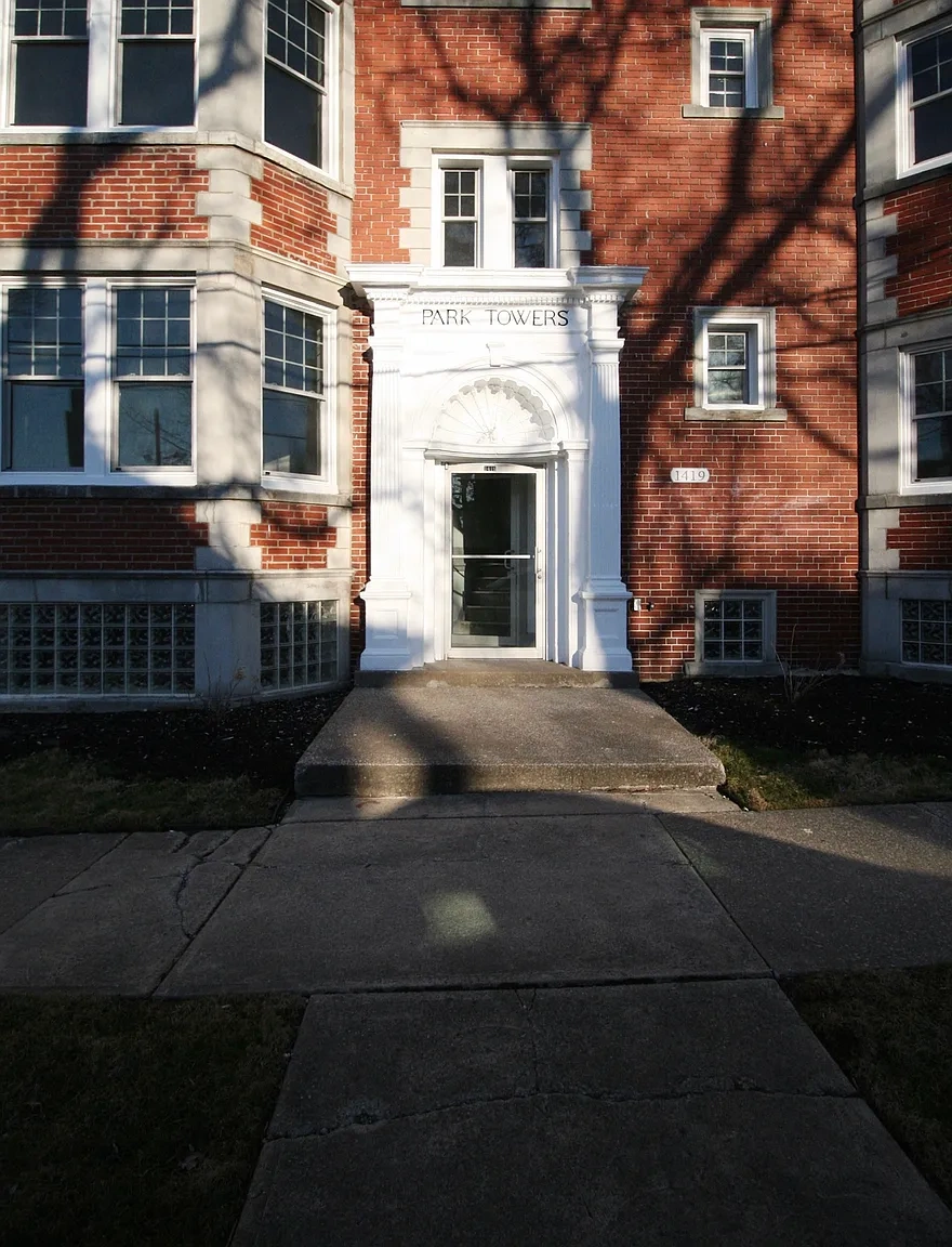 Park Towers – photo 3