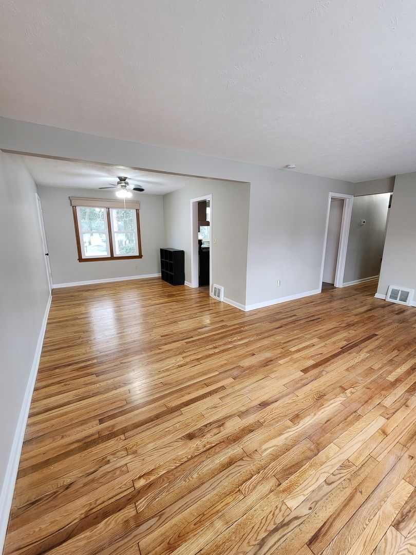 6920 SOM Center Road – photo 5