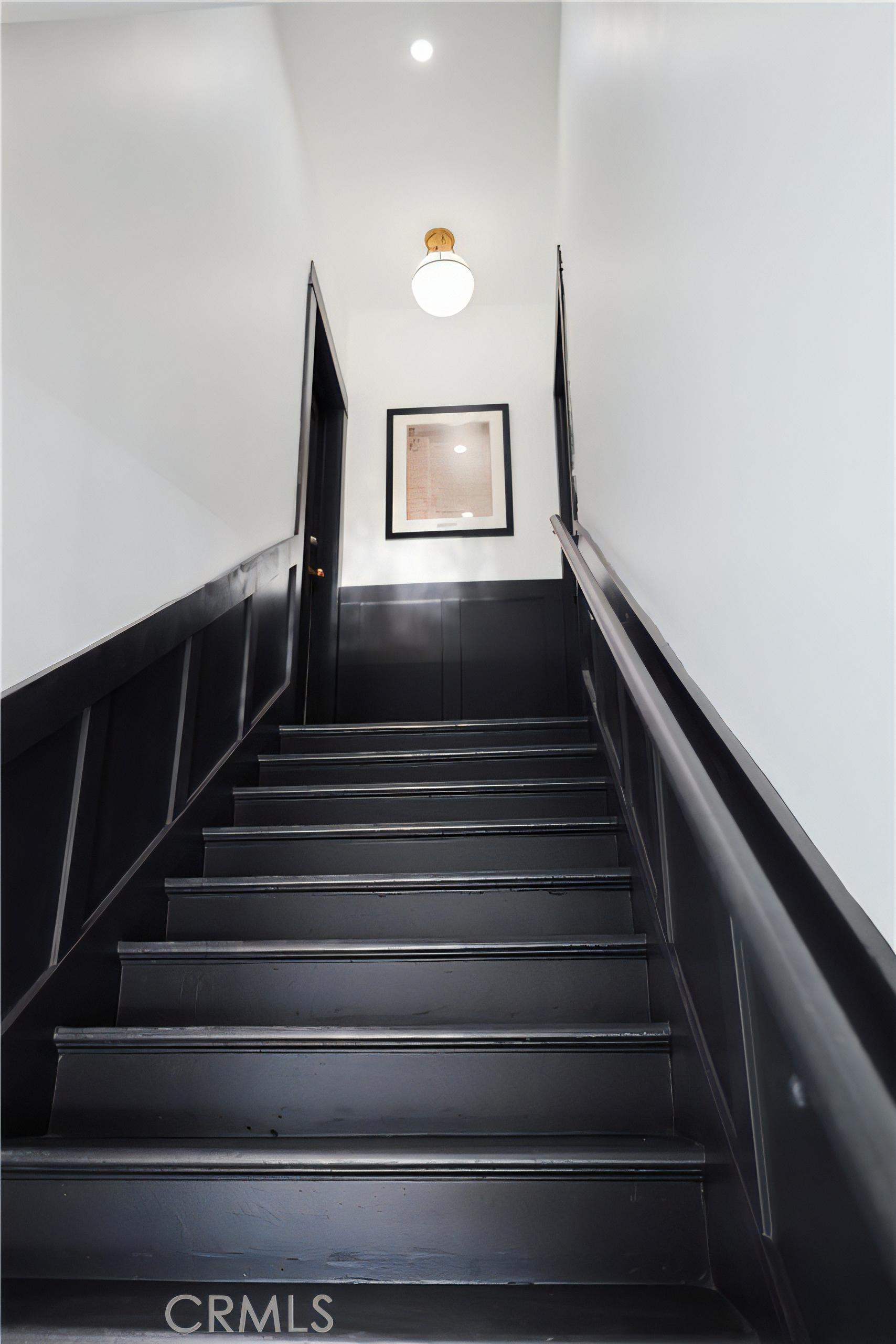 1037 Gladys Ave unit 1033 – photo 2