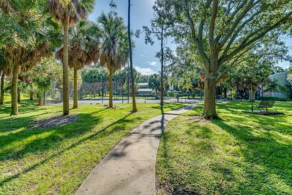 Aventine at Forest Lakes Apartment Homes – photo 4