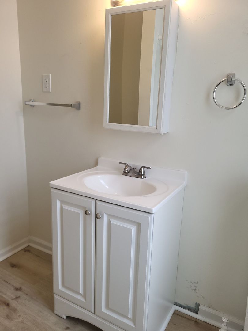 225 Park Ave unit Apt 3 – photo 3
